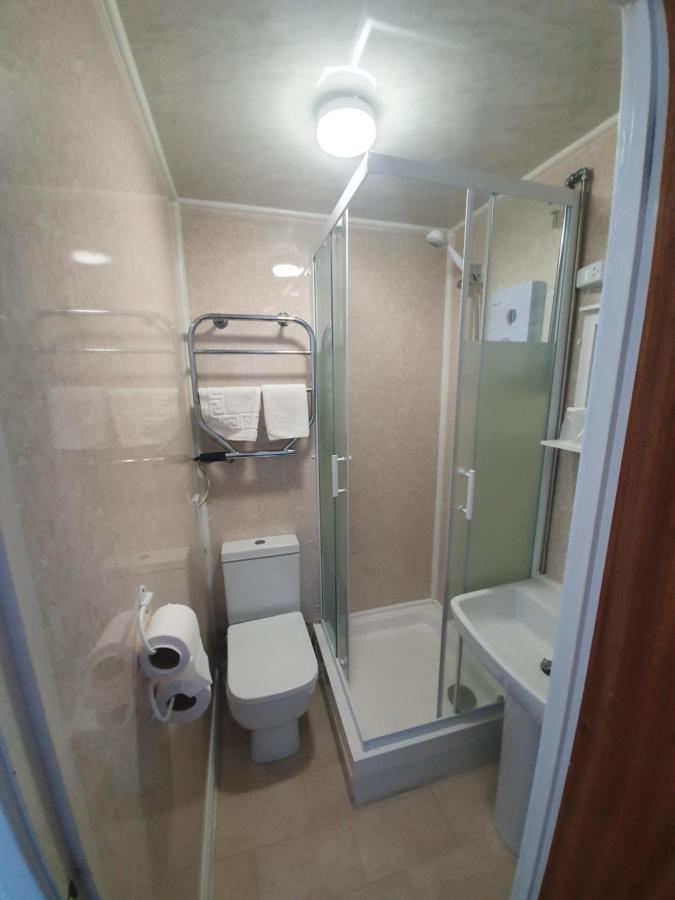 Dove Court Mini Lodge Almondsbury Eksteriør billede